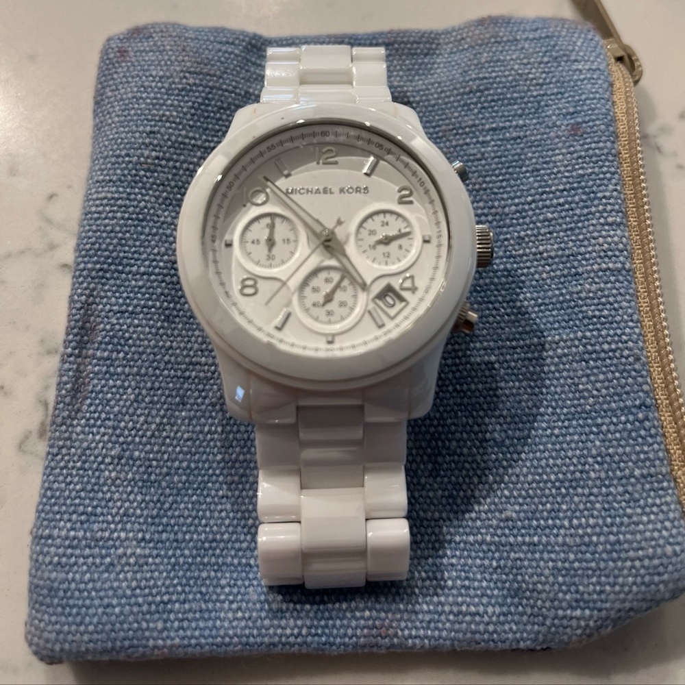 MK watch